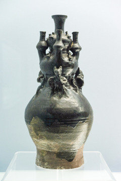 褐釉堆塑動(dòng)物五聯(lián)罐