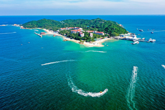 航拍海南三亞蜈支洲島旅游區(qū)