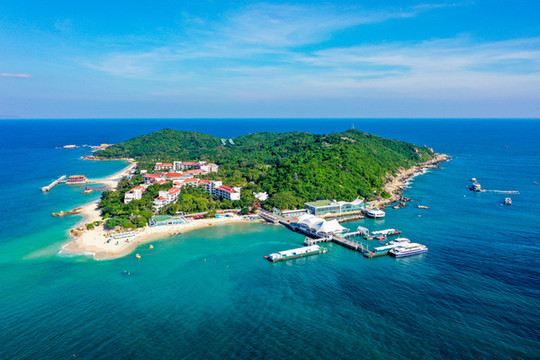 航拍海南三亞蜈支洲島旅游區(qū)