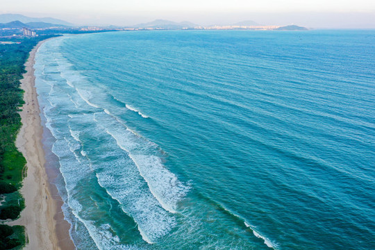 航拍海南三亞海棠灣沙灘海景