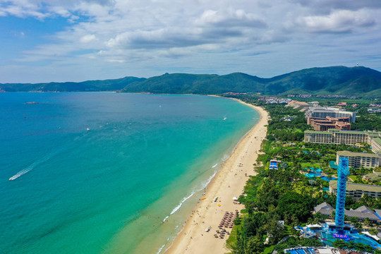 航拍海南三亞亞龍灣海景風(fēng)光