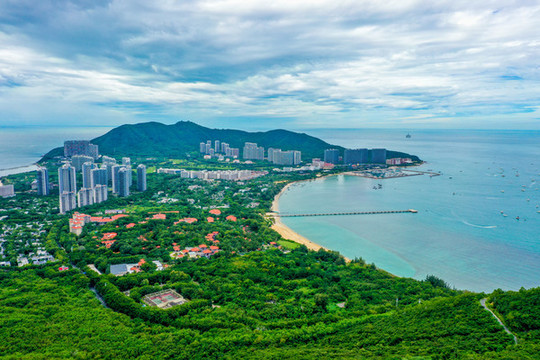 航拍三亞鹿回頭半島鹿回頭嶺