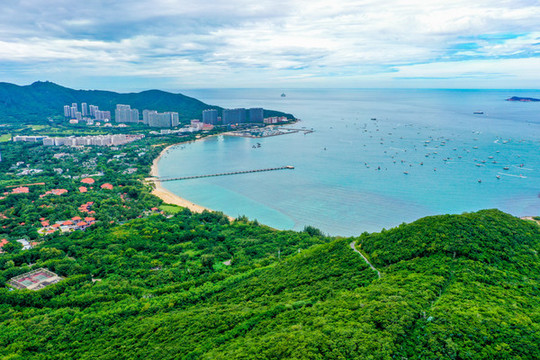 航拍三亞鹿回頭半島鹿回頭嶺