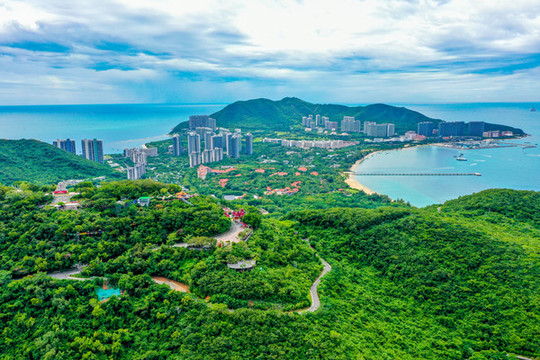 航拍海南三亞鹿回頭風(fēng)景區(qū)