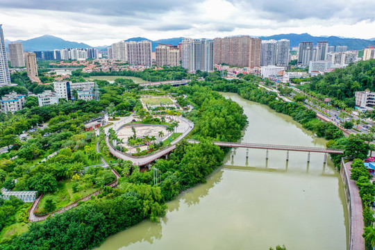 航拍海南三亞金雞嶺橋頭公園
