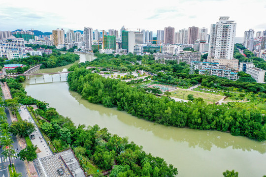 航拍海南三亞金雞嶺橋頭公園