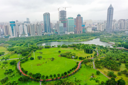 航拍海南海口萬(wàn)綠園公園景觀