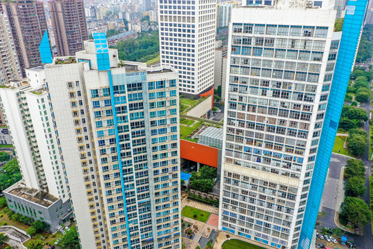 航拍海南?？邶埲A區(qū)住宅建筑群