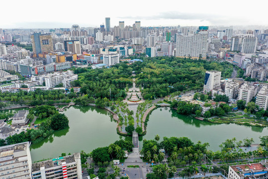 航拍海南海口人民公園