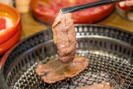 日式炭火燒肉