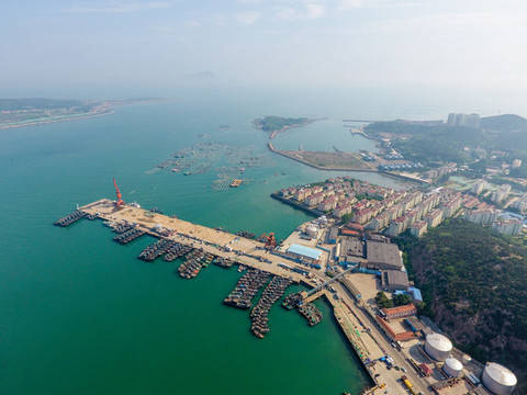 航拍青島西海岸新區(qū)積米崖漁港