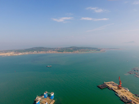 航拍青島西海岸新區(qū)沿海風光