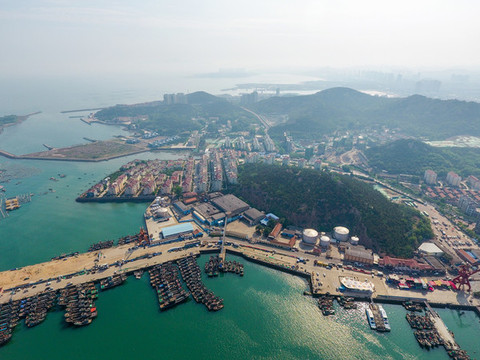 航拍青島西海岸新區(qū)積米崖漁港