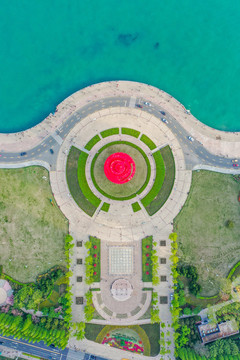 航拍山東青島五四廣場海濱風光