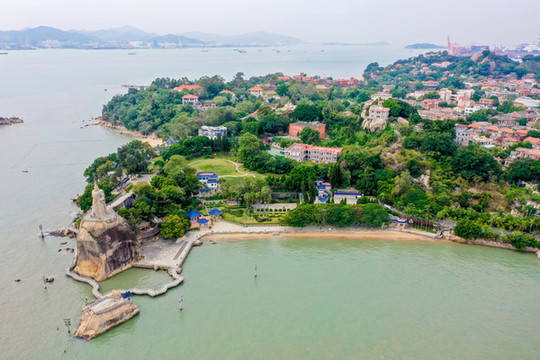 航拍福建廈門鼓浪嶼風(fēng)景名勝區(qū)