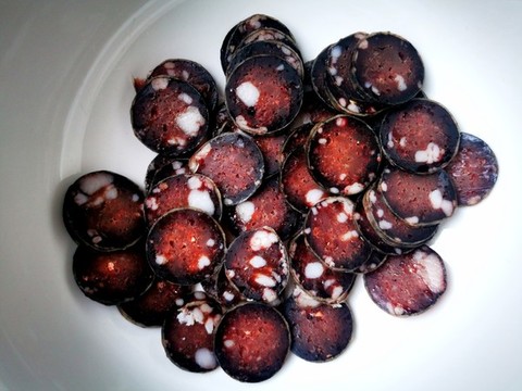 農(nóng)家豆腐豬血腸