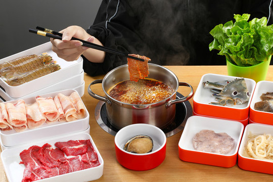 大排檔海鮮牛肉火鍋