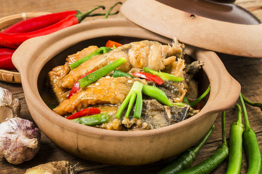 砂鍋魚肉