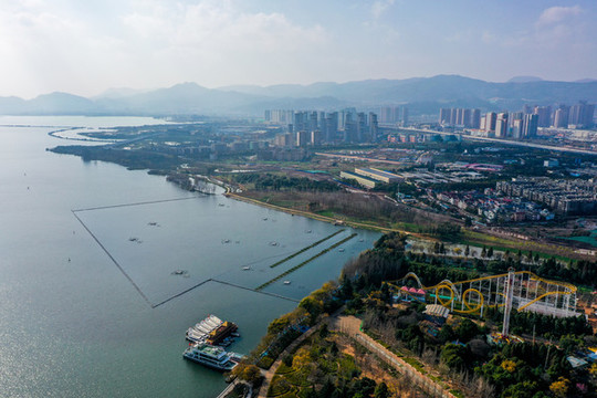 航拍云南昆明大觀公園滇池草海