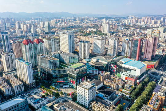 航拍昆明盤龍區(qū)城市高樓建筑群