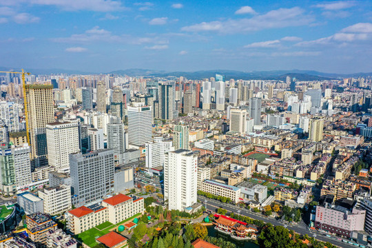 航拍昆明盤(pán)龍區(qū)城市高樓建筑群