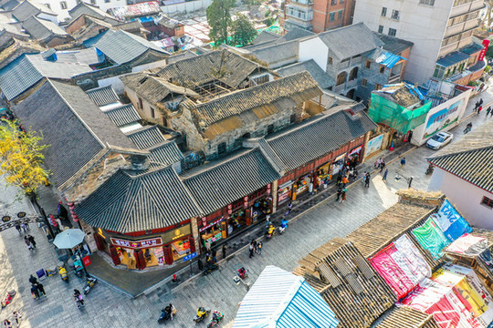航拍云南昆明老街街區(qū)風光