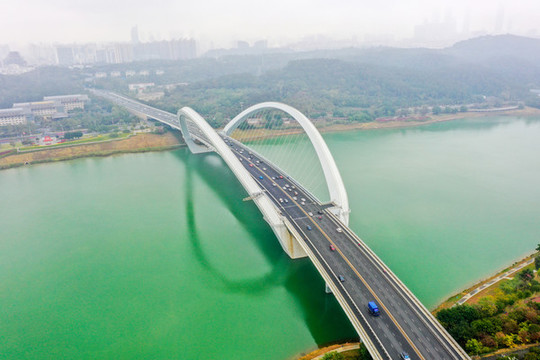 航拍廣西南寧邕江南寧大橋