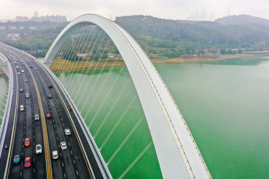 航拍廣西南寧邕江南寧大橋