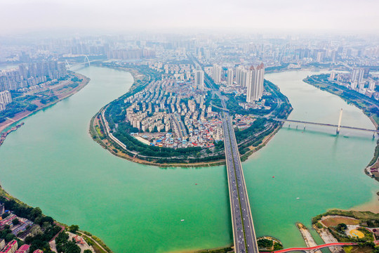 航拍廣西南寧邕江白沙半島風(fēng)光