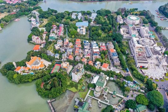 航拍福建福州左海公園風(fēng)光