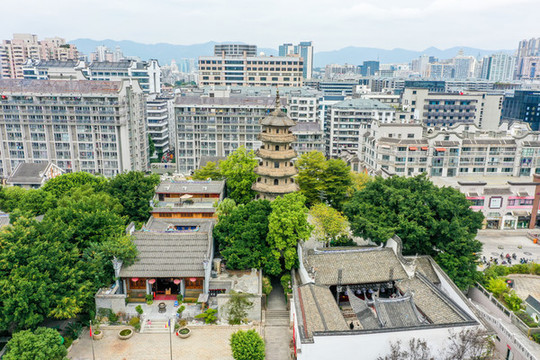 航拍福州烏山烏塔公園石塔寺