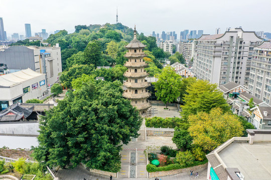 航拍福州烏山烏塔公園石塔寺