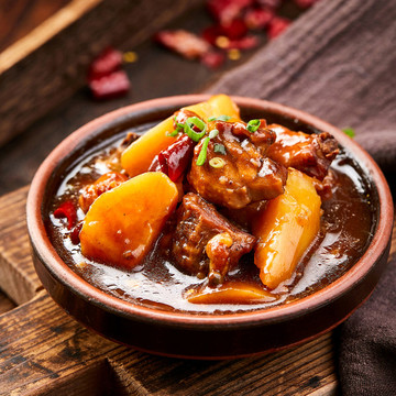 小碗土豆燒牛肉
