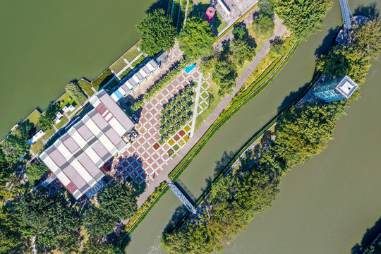 航拍廣東岐江公園中山美術(shù)館
