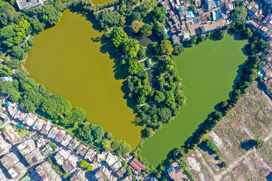 航拍中山逸仙湖公園心形湖泊