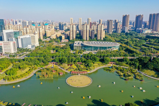 航拍廣東佛山千燈湖公園風(fēng)光