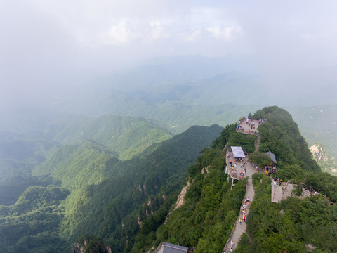 航拍欒川老君山最高峰馬鬃嶺