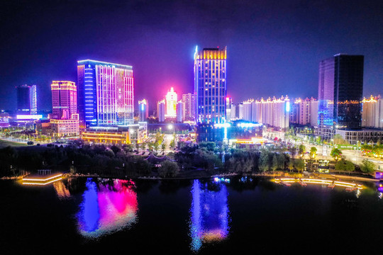 航拍新鄭創(chuàng)業(yè)路跨軒轅湖橋夜景