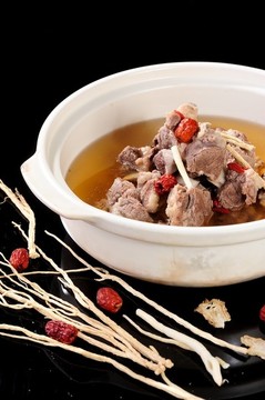 一品牛排湯