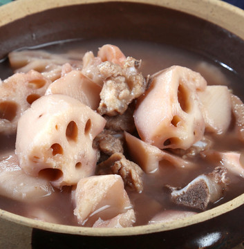 排骨蓮藕湯