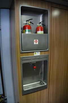 消防箱里的滅火器