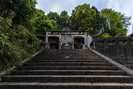 安岳石刻華嚴(yán)洞窟