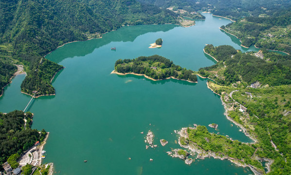 重慶市黔江區(qū)小南海地質(zhì)公園
