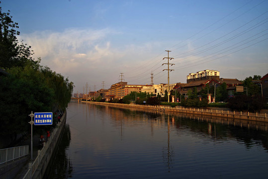 北京朝陽通惠河畔街景隨拍