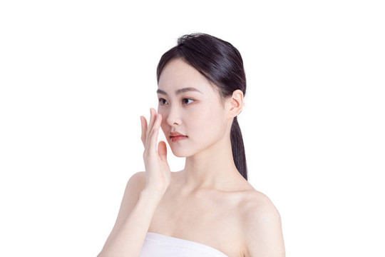 東方女性的臉部特寫