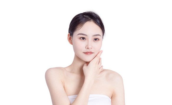 東方女性的臉部特寫