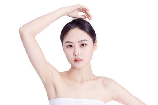 東方女性的臉部特寫