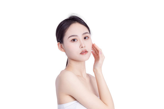 東方女性的臉部特寫