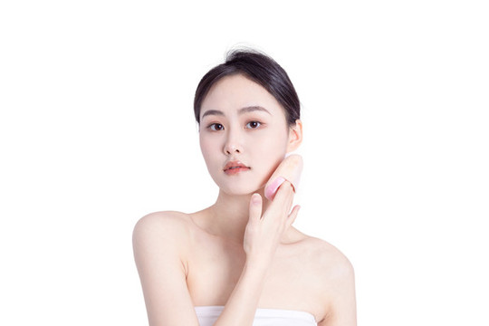 東方女性的臉部特寫