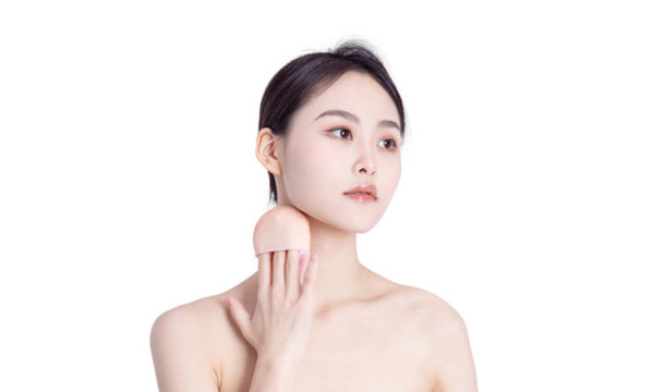 東方女性的臉部特寫